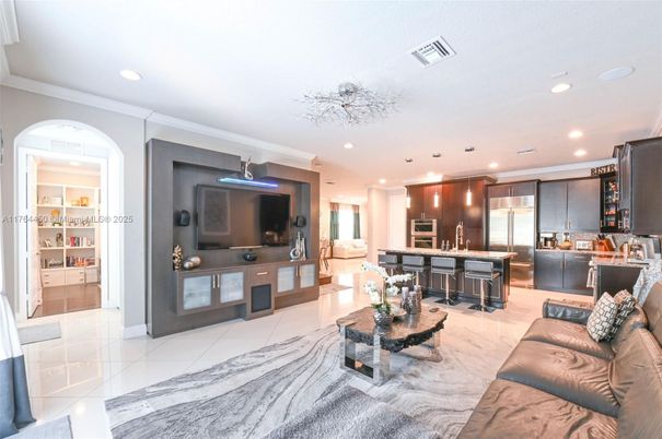 Interior, Kitchen, Living room, Recessed Lighting, Stainless Steel Appliances
