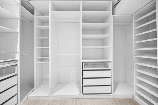 Interior, Walk-in Closets, Wood Texture Flooring