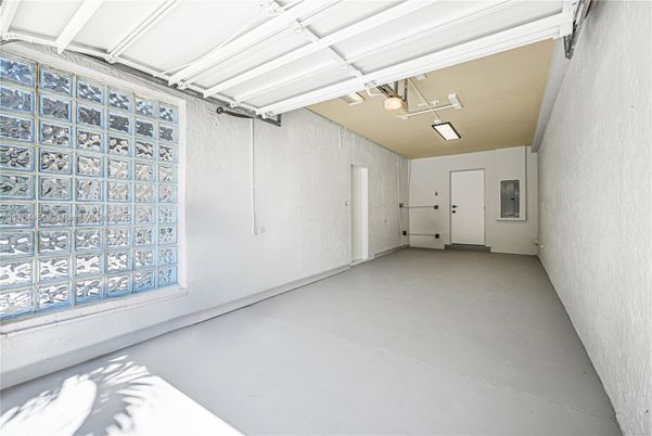 Garage, Interior