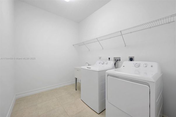 Interior, Washer