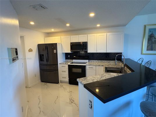 Interior, Kitchen, Marble, Recessed Lighting