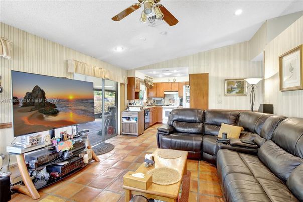 Interior, Kitchen, Living room, Recessed Lighting