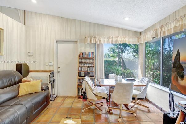 Dining room, Interior, Recessed Lighting