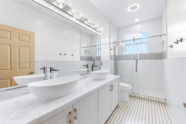 Bathroom, Dual Sink Vanities, Free Standing Baths, Glass Shower, Interior, Recessed Lighting