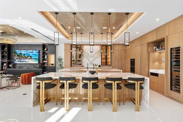 Interior, Pendant Lights, Recessed Lighting, Wooden Walls