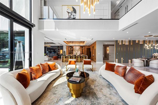 Dining room, Interior, Living room, Pendant Lights, Recessed Lighting