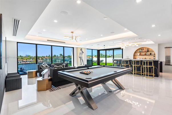 Billiard Table, Game Room, Interior, Pendant Lights, Recessed Lighting, Water