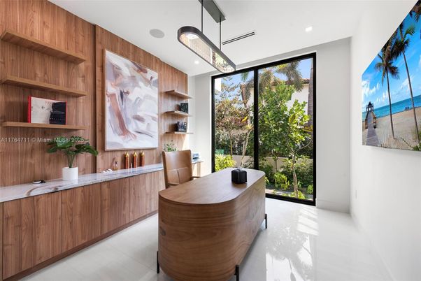 Home Office, Interior, Recessed Lighting, Wooden Walls