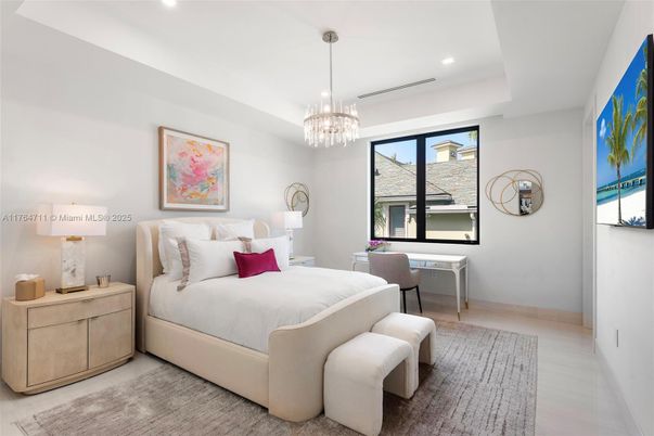 Bedroom, Chandelier, Interior, Pendant Lights, Recessed Lighting