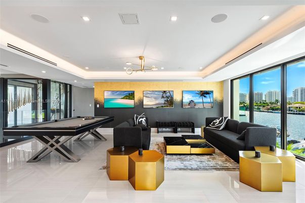 Billiard Table, Game Room, Interior, Living room, Pendant Lights, Recessed Lighting, Water