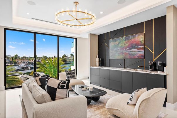 Interior, Living room, Pendant Lights, Recessed Lighting, Water