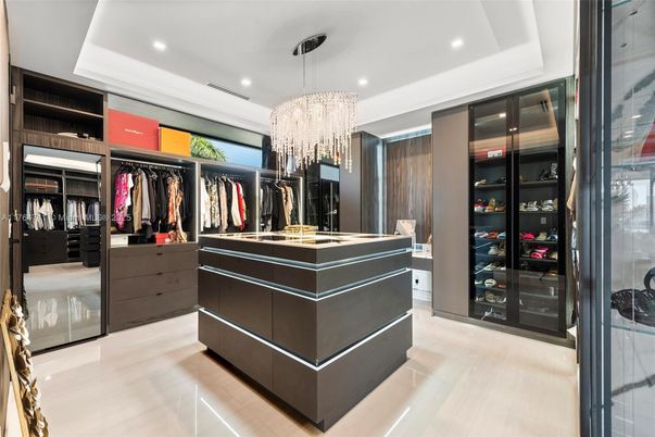 Chandelier, Interior, Recessed Lighting, Walk-in Closets, Wood Texture Flooring