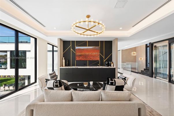 Interior, Living room, Pendant Lights, Recessed Lighting