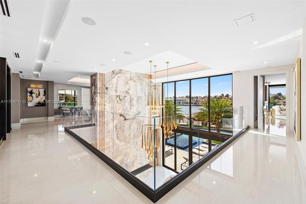 Interior, Marble Walls, Pendant Lights, Recessed Lighting, Water