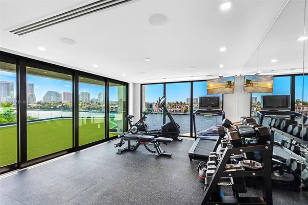 Fitness Equipment, Gym, Interior, Recessed Lighting, Water