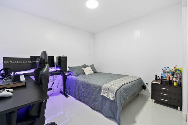 Bedroom, Home Office, Interior, Recessed Lighting