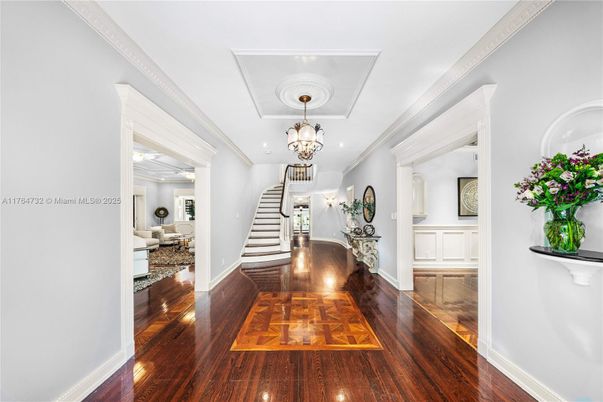 Chandelier, Interior, Living room, Wood Texture Flooring