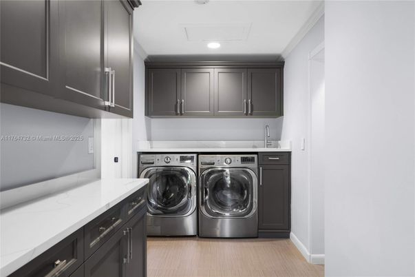 Interior, Recessed Lighting, Washer