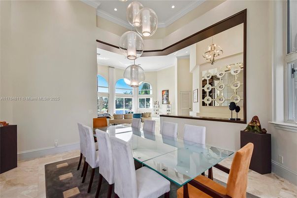 Dining room, Interior, Pendant Lights, Recessed Lighting