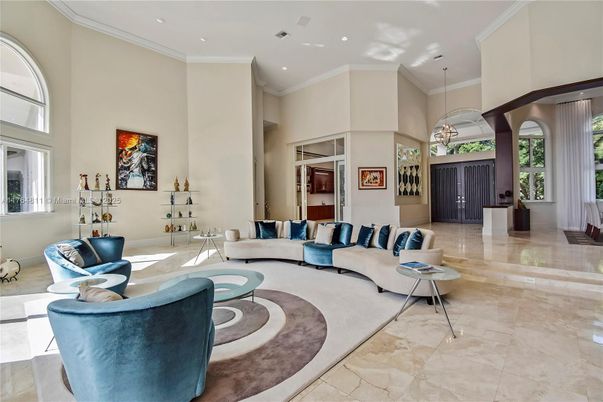 Interior, Living room, Pendant Lights, Recessed Lighting