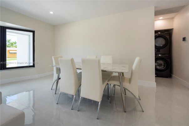 Dining room, Interior, Recessed Lighting, Utility Closets, Washer