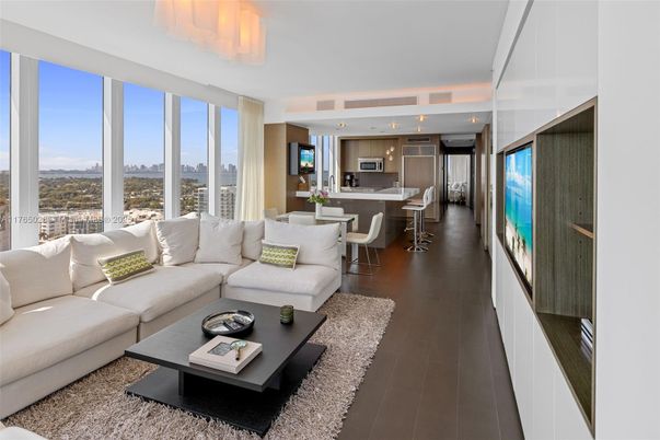Dining room, Interior, Kitchen, Living room, Pendant Lights, Recessed Lighting, Stainless Steel Appliances, Wood Texture Flooring