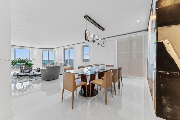 Dining room, Interior, Living room, Pendant Lights, Recessed Lighting