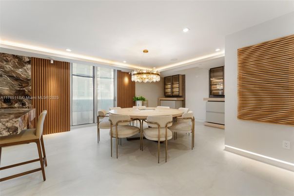 Dining room, Interior, Pendant Lights, Recessed Lighting