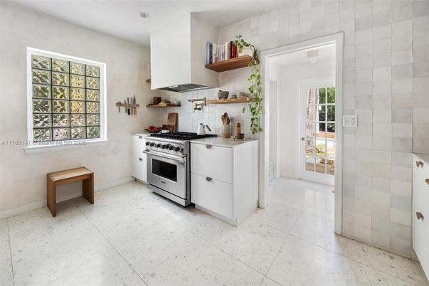Interior, Kitchen, Stainless Steel Appliances