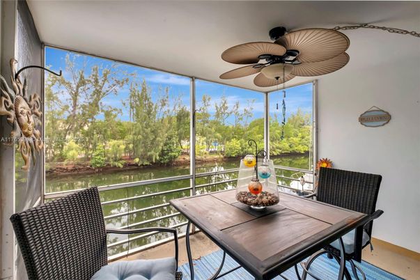 Dining room, Interior, Sun Room