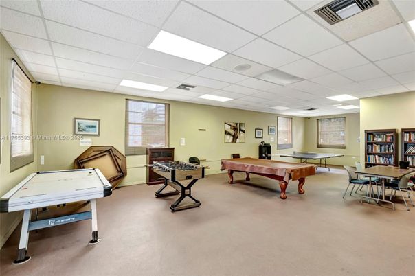 Billiard Table, Game Room, Interior, Recessed Lighting