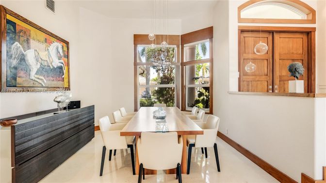 Dining room, Interior, Pendant Lights