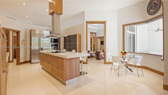 Dining room, Interior, Kitchen, Recessed Lighting, Stainless Steel Appliances