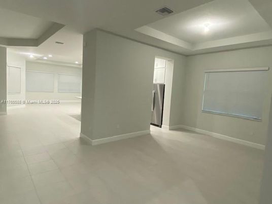 Empty room, Interior, Kitchen, Recessed Lighting