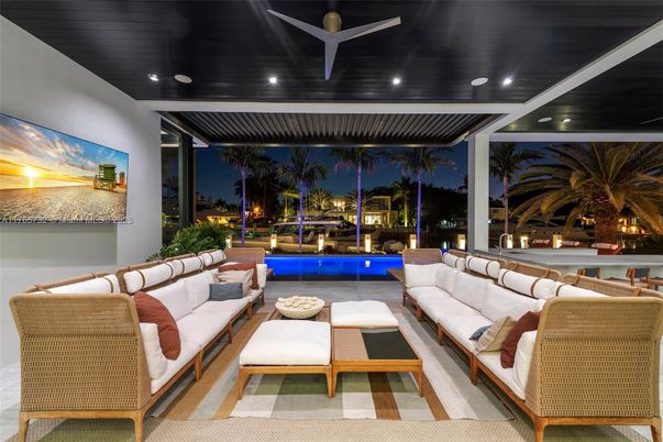 Interior, Living room, Pool, Recessed Lighting