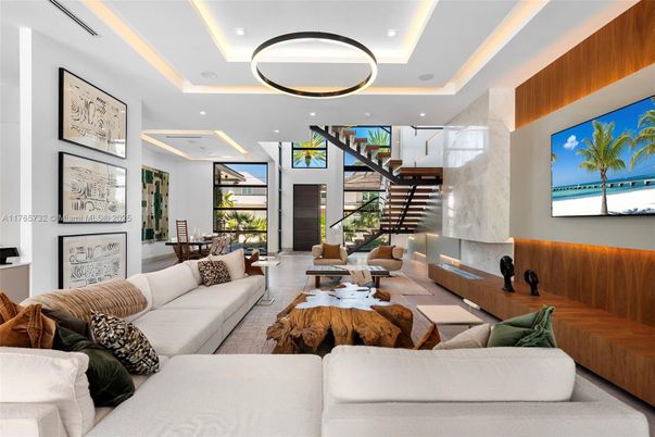 Interior, Living room, Pendant Lights, Recessed Lighting