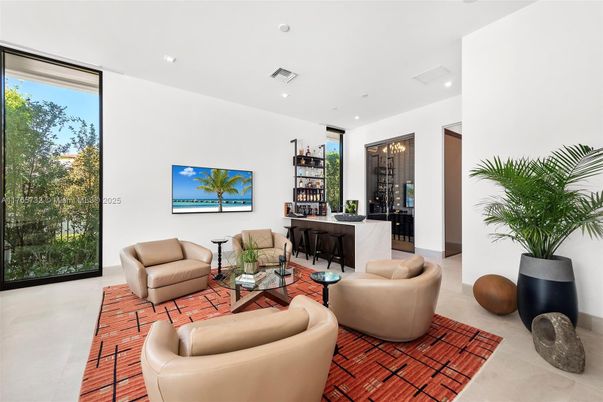 Interior, Living room, Recessed Lighting, Wine Storage