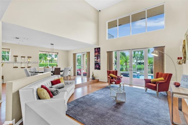 Dining room, Interior, Living room, Pendant Lights, Recessed Lighting, Wood Texture Flooring