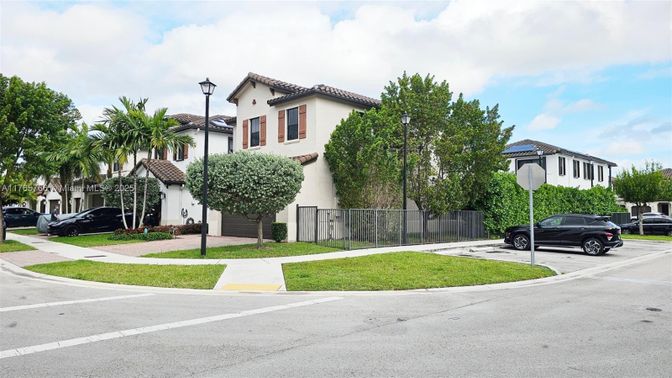 Exterior, Facade, Spanish Mediterranean