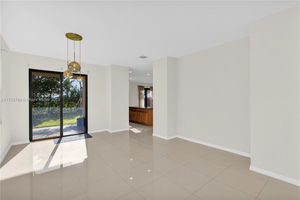 Empty room, Interior, Pendant Lights, Recessed Lighting