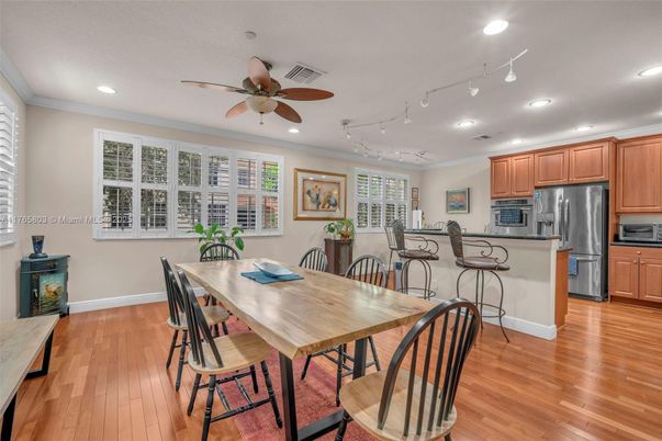 Dining room, Interior, Kitchen, Recessed Lighting, Wood Texture Flooring