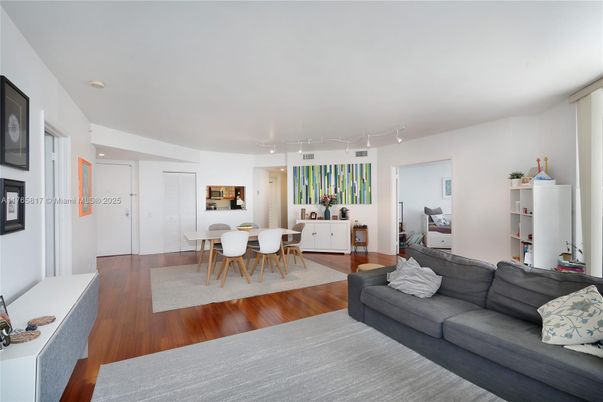 Dining room, Interior, Living room, Recessed Lighting, Wood Texture Flooring