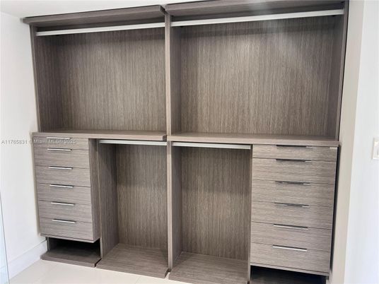 Interior, Walk-in Closets