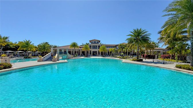 Exterior, Playground, Pool
