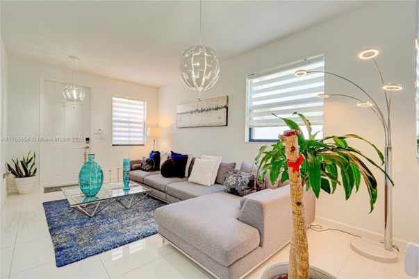 Interior, Living room, Pendant Lights