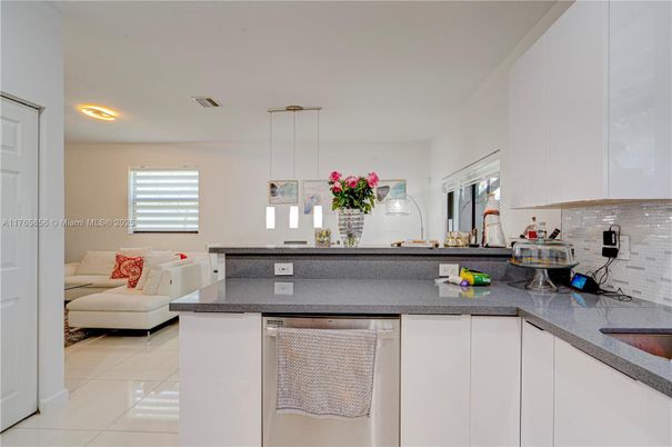 Interior, Kitchen, Pendant Lights, Recessed Lighting