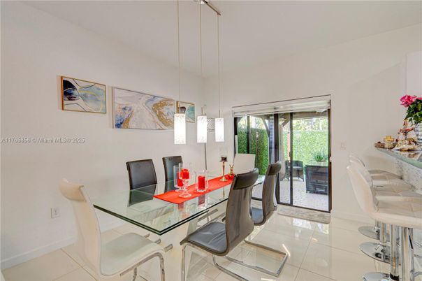 Dining room, Interior, Pendant Lights