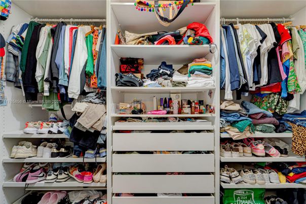 Interior, Walk-in Closets