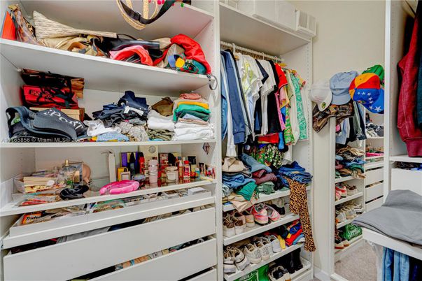 Interior, Walk-in Closets