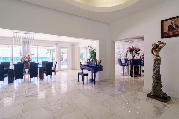 Chandelier, Dining room, Interior, Marble, Pendant Lights, Piano